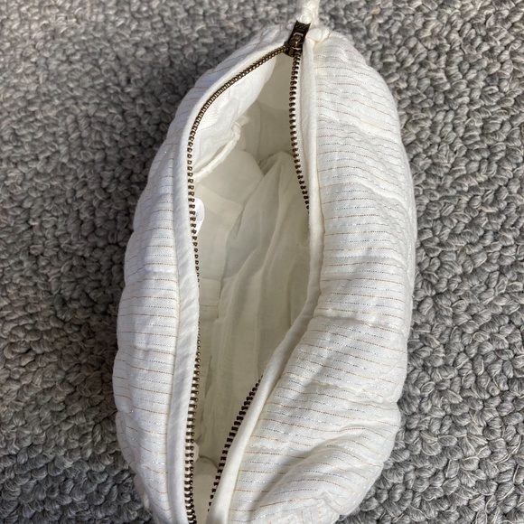 Louis Louise Baby Vanity Bag NWOT - Picture 5 of 5